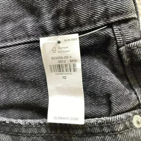 NWT Old Navy High Rise Slouchy Straight Black Denim Shorts Button Fly Size 12 - Picture 6 of 10